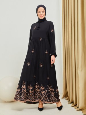 Siyah Desenli Elbise