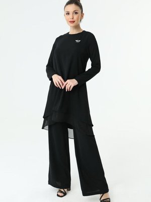Siyah Şifon Detaylı Krep Takım