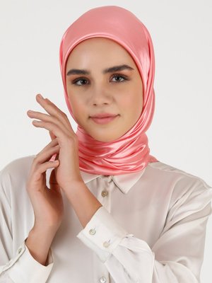 Yavruağzı İpek Saten Eşarp