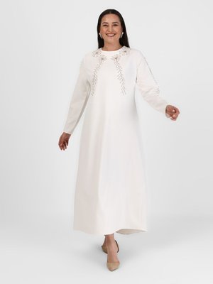 Ekru Büyük Beden Boncuk Detaylı Nakışlı Abiye Elbise