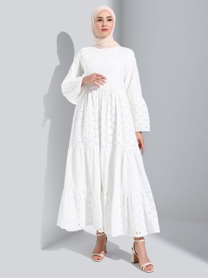 Ekru Fisto Detaylı Geniş Kesim Elbise
