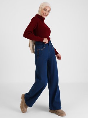 Lacivert Doğal Kumaşlı Nakış Detaylı Denim Pantolon
