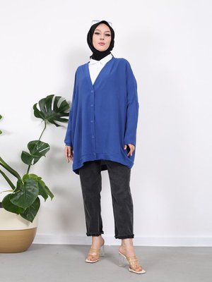 Mavi Düğmeli Hırka Mavi Düğmeli Hırka