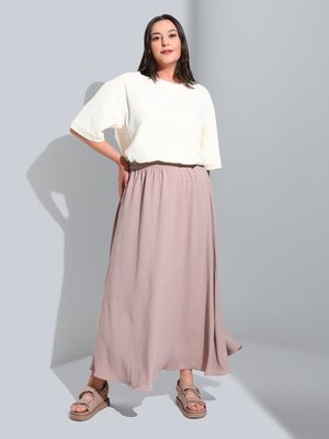 Pembe Büyük Beden Beli Lastikli Etek Pembe Büyük Beden Beli Lastikli Etek