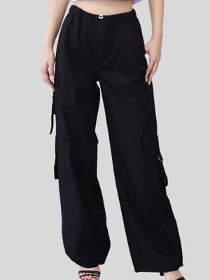Siyah Kargo Cepli Beli Ve Paçası Lastikli Paraşüt Pantolon
