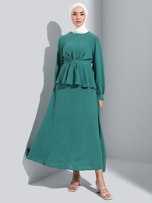 Zümrüt Aerobin Bağlama Detaylı Bluz & Etek Takım