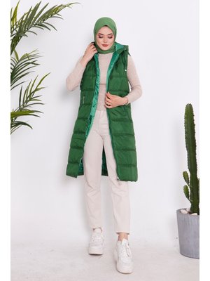 Zümrüt Yeşili Kapüşonlu Fermuarlı Astarlı Şişme Yelek Zümrüt Yeşili Kapüşonlu Fermuarlı Astarlı Şişme Yelek