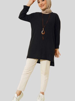 Siyah Kol Katlamalı Kolyeli Tunik Siyah Kol Katlamalı Kolyeli Tunik