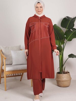 Akik Büyük Beden Düğmeli Kaplı Pantolonlu Takım Akik Büyük Beden Düğmeli Kaplı Pantolonlu Takım