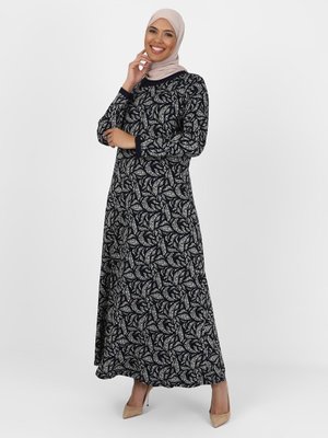 Lacivert Büyük Beden Desenli Elbise Lacivert Büyük Beden Desenli Elbise