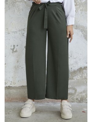 Koyu Haki Beli Kuşaklı Bol Scuba Pantolon Koyu Haki Beli Kuşaklı Bol Scuba Pantolon