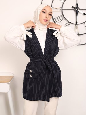 Lacivert Çizgili Kuşaklı Yelek Lacivert Çizgili Kuşaklı Yelek