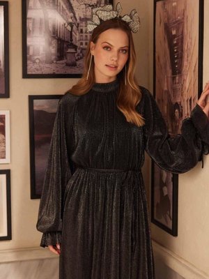 Siyah Işıl Abiye Elbise Siyah Işıl Abiye Elbise