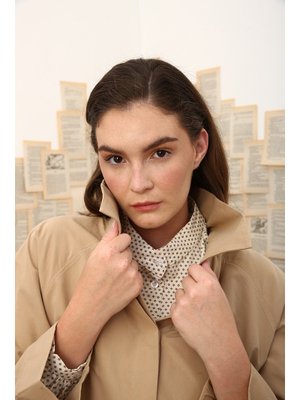 Bej Kol Bağlama Detaylı Trençkot