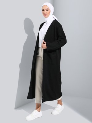 Siyah Cep Detaylı Oversize Triko Hırka Siyah Cep Detaylı Oversize Triko Hırka