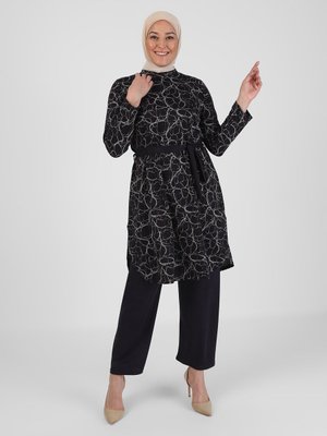 Mürdüm Tunik & Pantolon İkili Takım Mürdüm Tunik & Pantolon İkili Takım