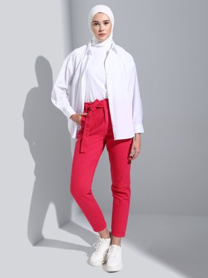 Fuşya Kuşak Detaylı Denim Pantolon Fuşya Kuşak Detaylı Denim Pantolon