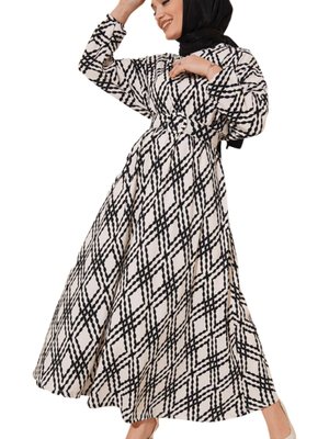 Siyah Kemerli Desenli Uzun Elbise