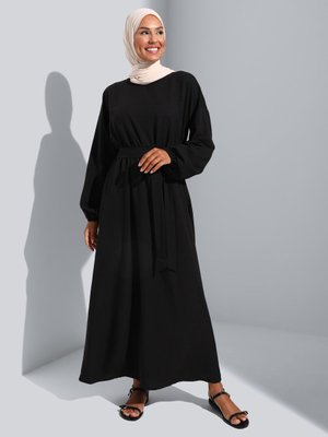 Siyah Aerobin Balon Kol Kuşaklı Elbise