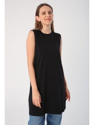 Siyah Pamuklu Yaka Biyeli Kolsuz Tunik