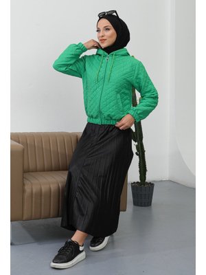 Yeşil Kapüşonlu Filota Cepli Kapitone Kısa Ceket Yeşil Kapüşonlu Filota Cepli Kapitone Kısa Ceket