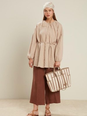 Taş Rengi Scuba Krep İspanyol Paça Yırtmaç Detaylı Kumaş Pantolon Taş Rengi Scuba Krep İspanyol Paça Yırtmaç Detaylı Kumaş Pantolon