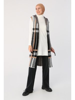 Toprak Büyük Ekose Desenli Kuşaklı Triko Yelek