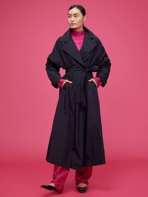 Siyah Kemerli Trençkot