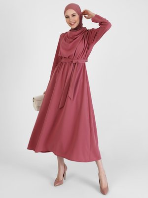 Koyu Gül Beli Lastikli Elbise