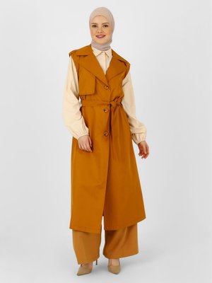 Hardal Düğme Detaylı Yelek Hardal Düğme Detaylı Yelek