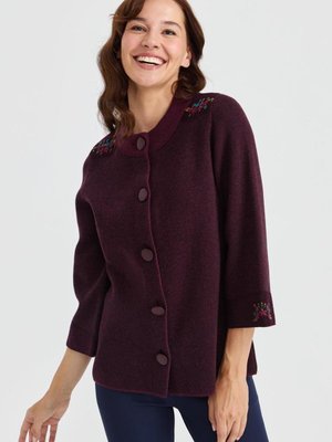 Mürdüm Dik Yaka Omzu Ve Kolu Keçe İşlemeli Yün Ceket Mürdüm Dik Yaka Omzu Ve Kolu Keçe İşlemeli Yün Ceket