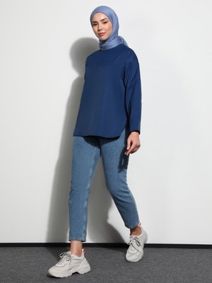 İndigo Bisiklet Yaka Basic Poplin Bluz İndigo Bisiklet Yaka Basic Poplin Bluz