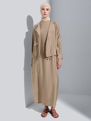 Bej Şerit Detaylı Kap & Elbise İkili Takım
