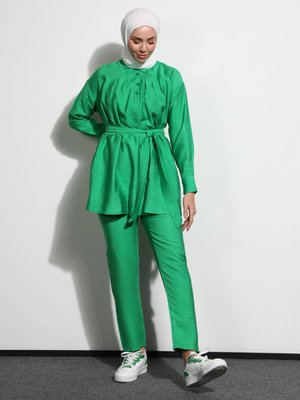 Kuşaklı Yarım Pat Tunik & Pantolon Takım Yeşil