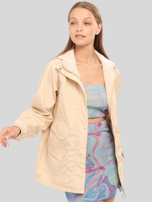 Bej Cepli Kapüşonlu Yağmurluk Mont Bej Cepli Kapüşonlu Yağmurluk Mont