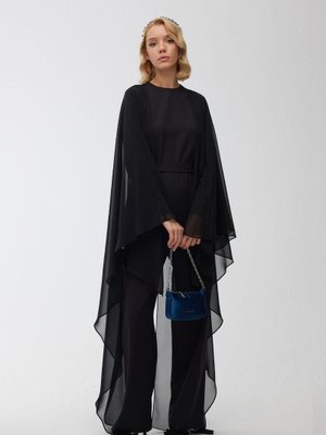 Siyah Pelerinli Abiye Tulum Siyah Pelerinli Abiye Tulum