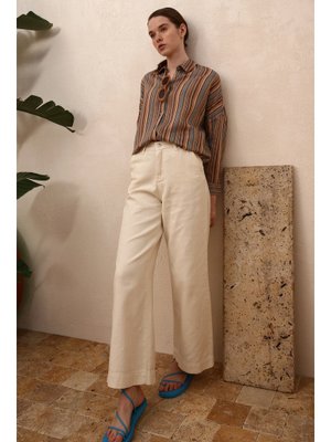 Bej Etnik Desenli Fırfırlı Bluz