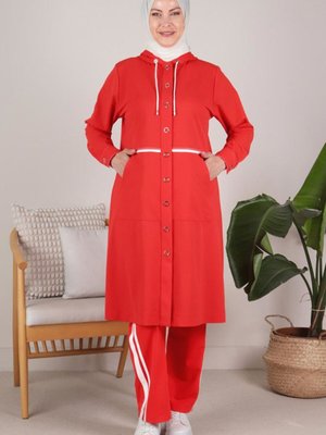 Mercan Büyük Beden Çıtçıtlı Spor Pantolonlu Takım Mercan Büyük Beden Çıtçıtlı Spor Pantolonlu Takım