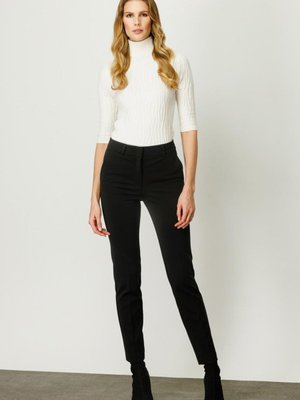 Siyah Dar Paça Dört Cepli Pantolon