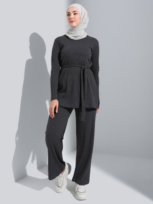 Antrasit Kemerli Basic Kaşkorse Tunik & Pantolon İkili Takım Antrasit Kemerli Basic Kaşkorse Tunik & Pantolon İkili Takım