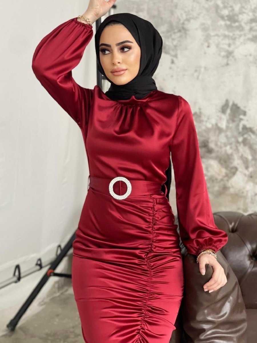 Şule Giyim Eteği Büzgülü Kemerli Saten Abiye Elbise Bordo