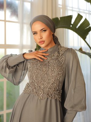 Dar Kalıp Şifon Taşlı Abiye Elbise Dar Kalıp Şifon Taşlı Abiye Elbise