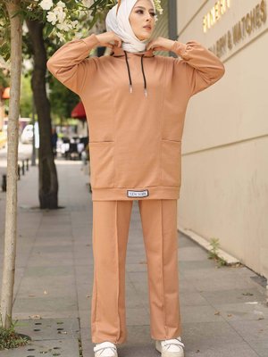 Camel Önü Etiketli Iki Iplik Takım Camel Önü Etiketli Iki Iplik Takım