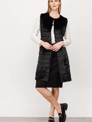 Siyah Peluş Kombinli Triko Yelek