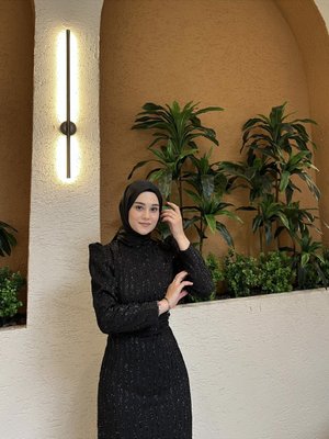 Simli Belden Kuşaklı Siyah Abiye Elbise