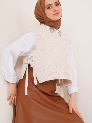 Yandan İp Bağlamalı Triko Süveter
