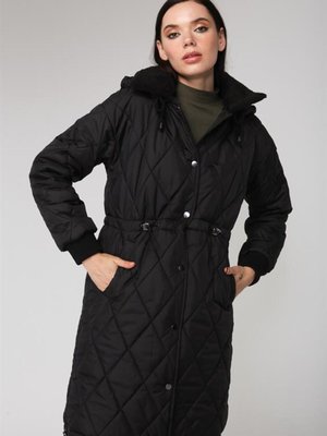 Çıkabilir Kapüşonlu Yakası Kürklü Kapitone Mont Siyah