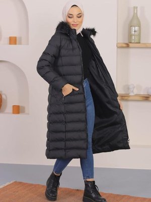 Uzun Dolgulu Siyah Şişme Mont