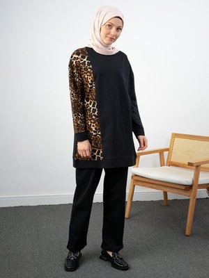 Siyah Leopar Desenli İkili Takım Siyah Leopar Desenli İkili Takım