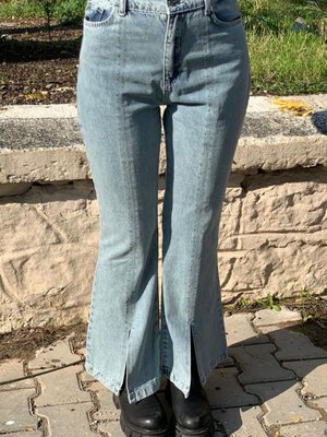 Mavi Önden Yırtmaçlı İspanyol Paça Denim Pantolon